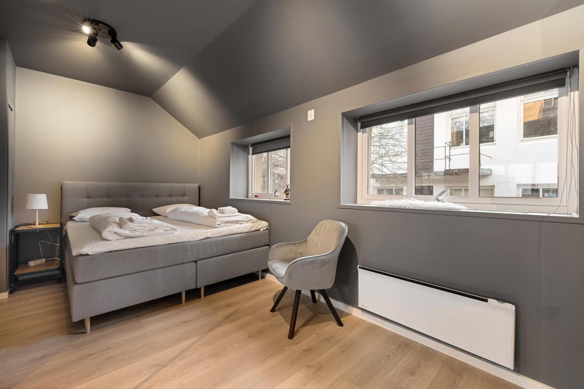 Homerentals L 120sqm Mid-central - King Beds - 500mbps Wi-fi Lägenhet Bergen