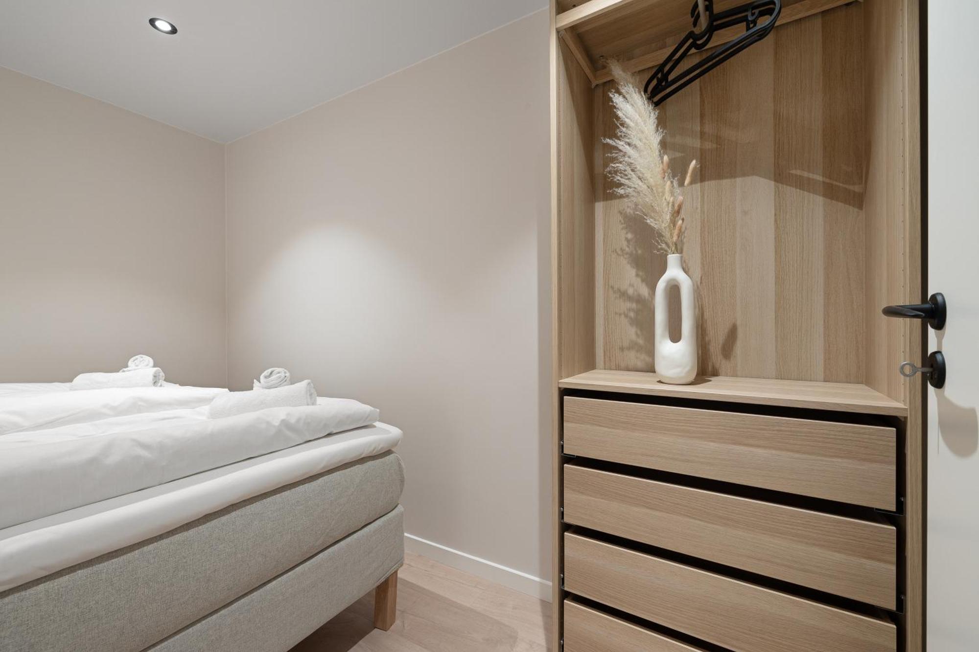 Apartment Renovated Jan 24 - Queen Beds - Behind Bryggen