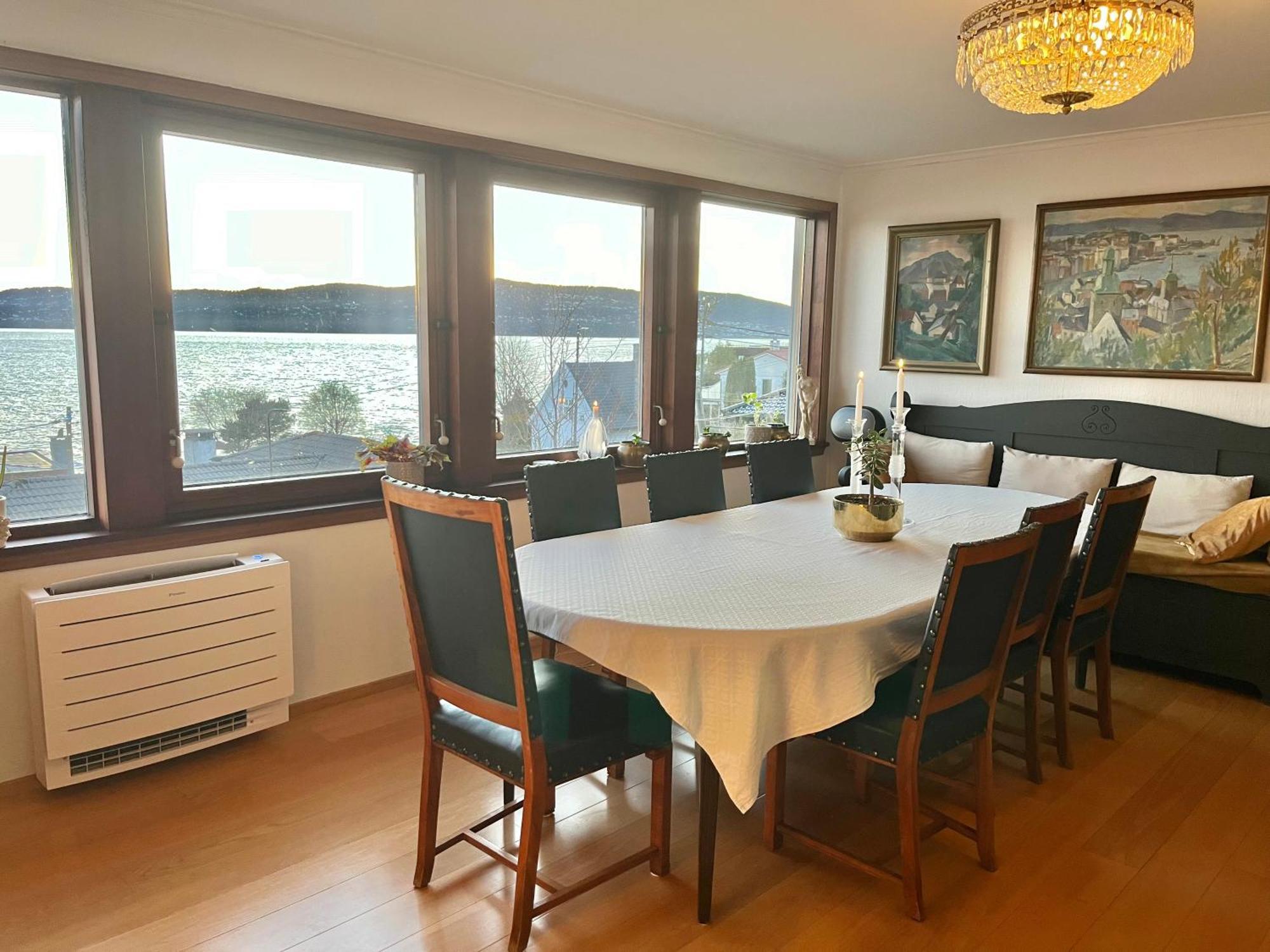Sentrumsnaer Enebolig Med Stor Hage, 100 M Fra Badestrand Villa *