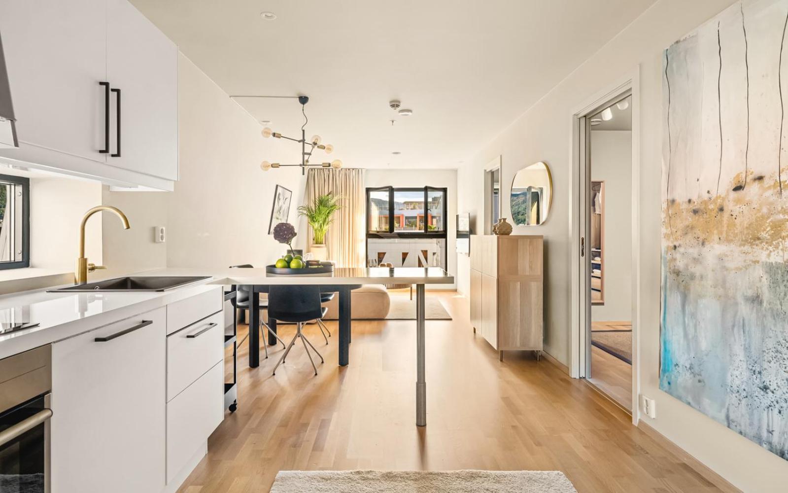 Apartment I Topp Etasje Med Flott Stor Felles Takterrasse