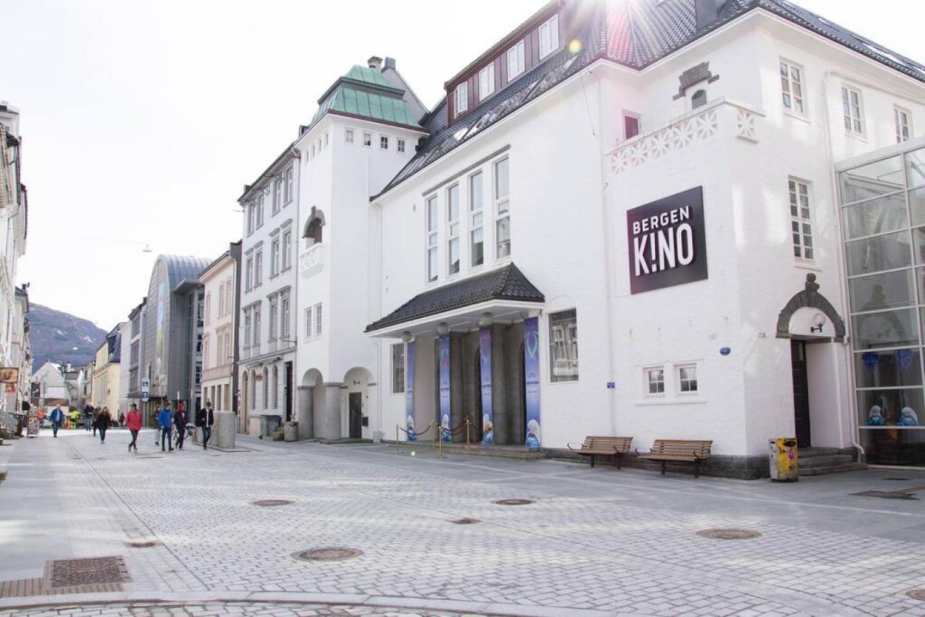 Apartment Dinbnb I Romantic Surroundings In The City Center *