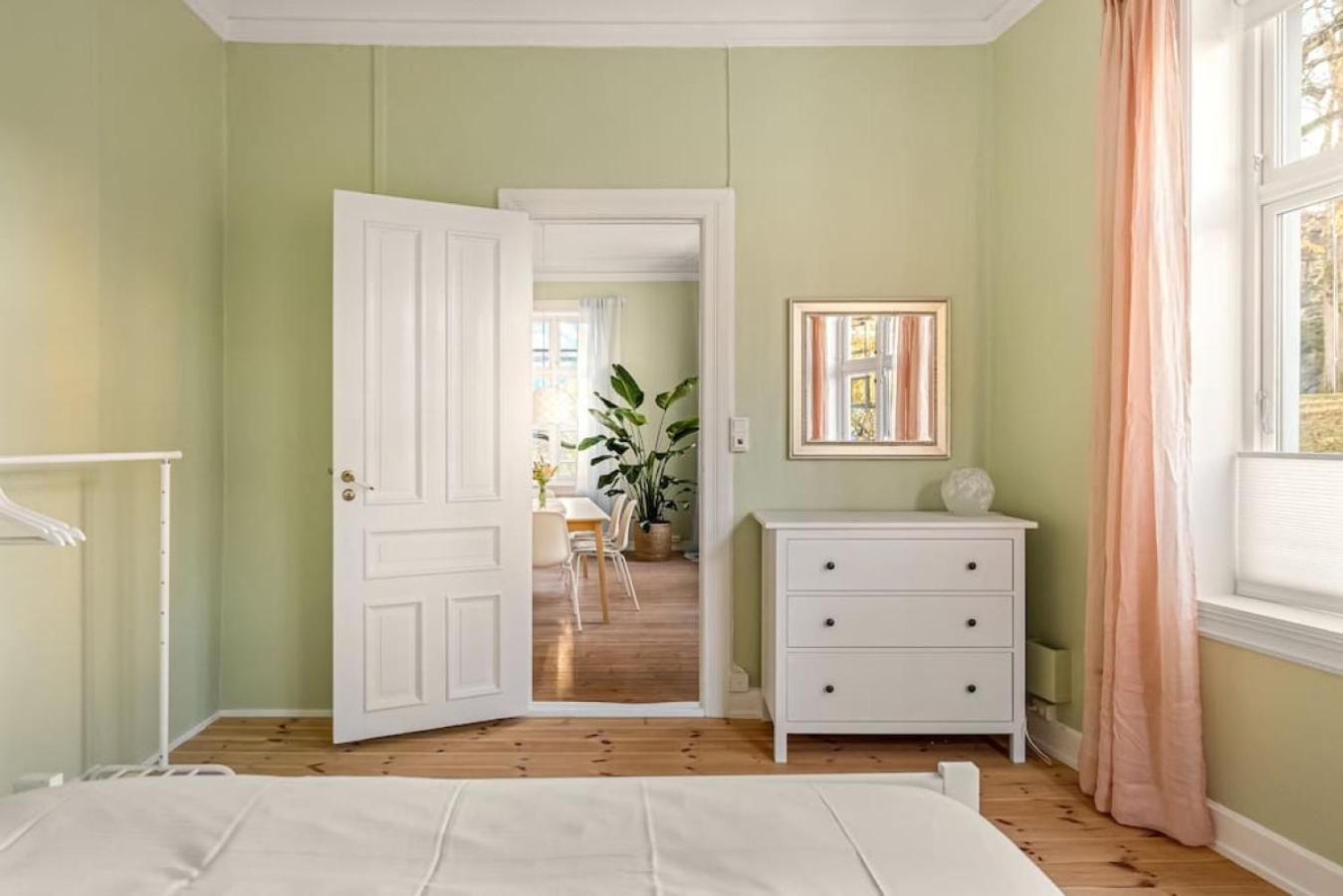 Apartment Dinbnb Homes I Historical 1896 Residential
