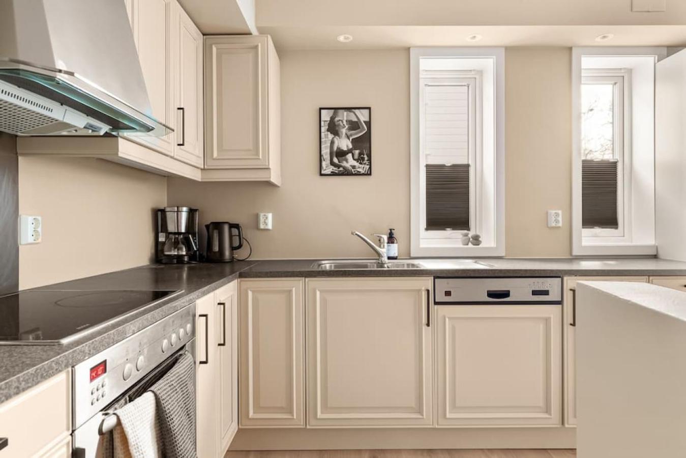 Dinbnb I Family-friendly By Sea Pool I 2 Floors & 2 Bathrooms Apartment