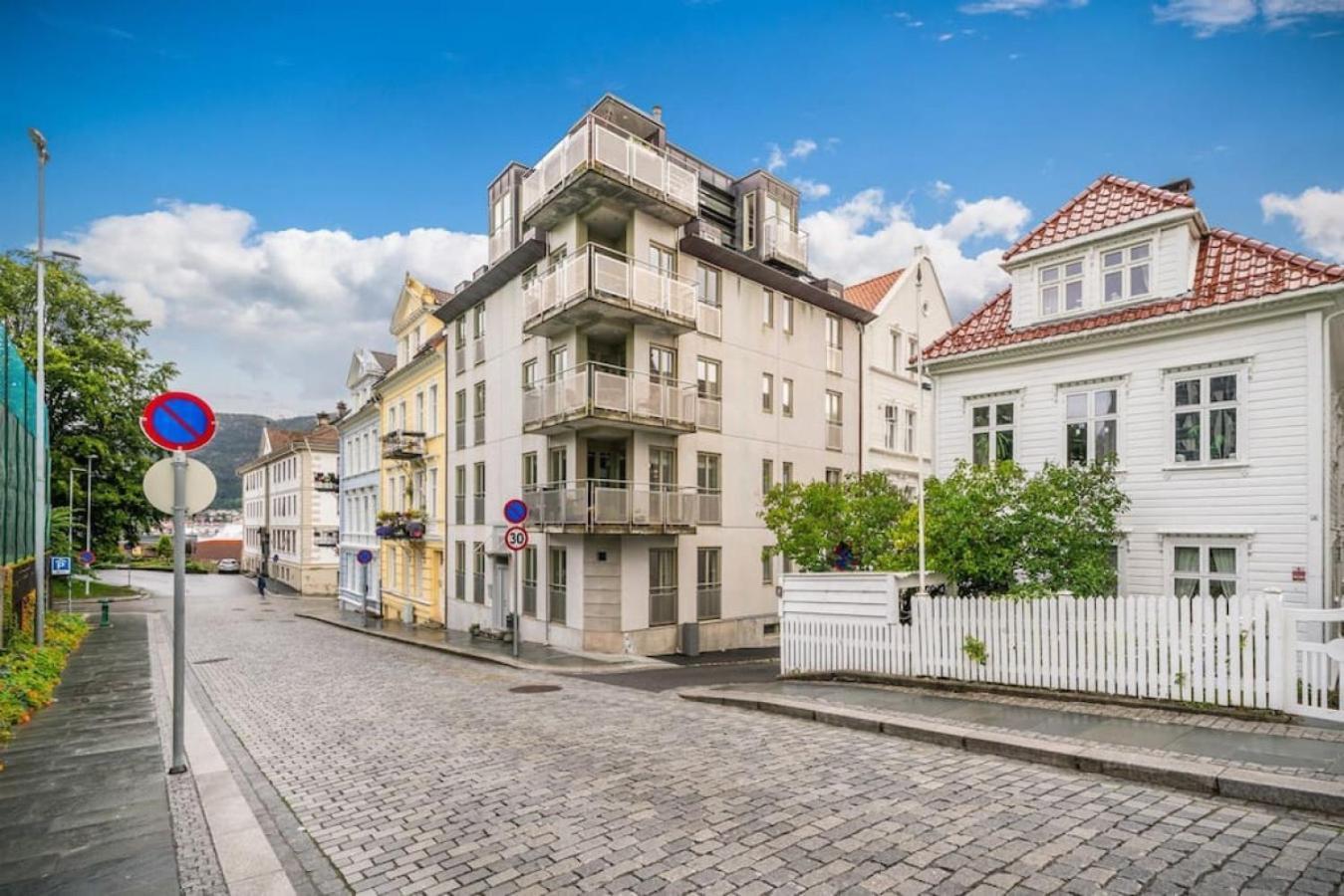 Apartment Dinbnb I Family-friendly By Sea Pool I 2 Floors & 2 Bathrooms
