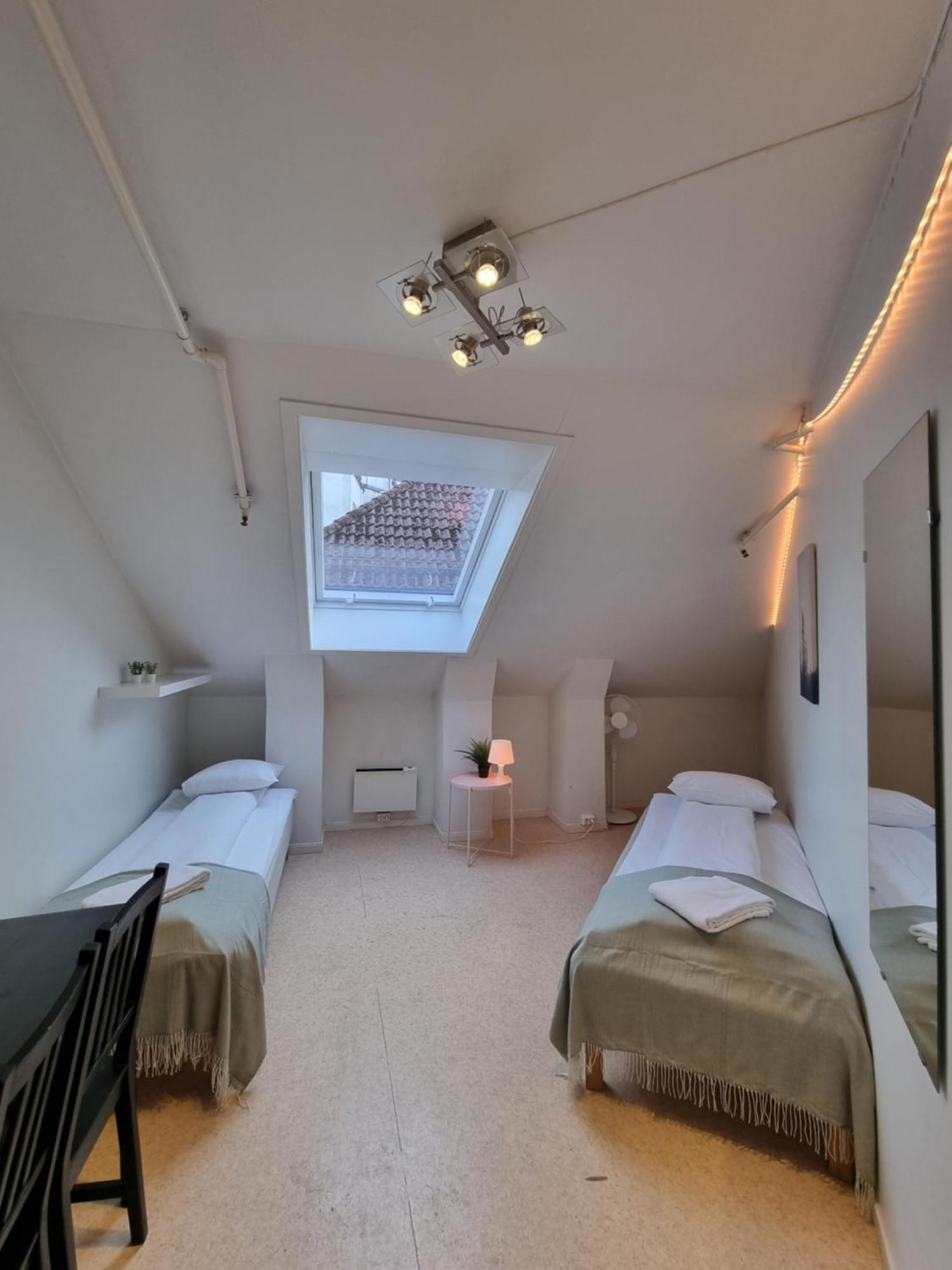 Fabryka Hostel *