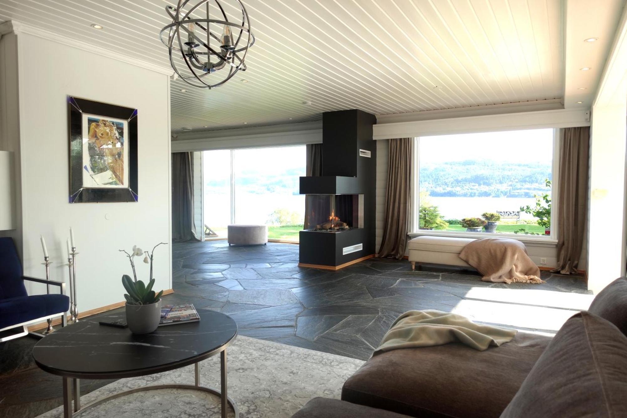 Arboretet: Seaside Retreat With Private Pool & Sauna In Villa Bergen