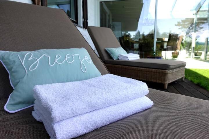 Arboretet: Seaside Retreat With Private Pool & Sauna In Villa Bergen