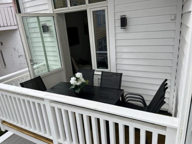 Corner Apartment