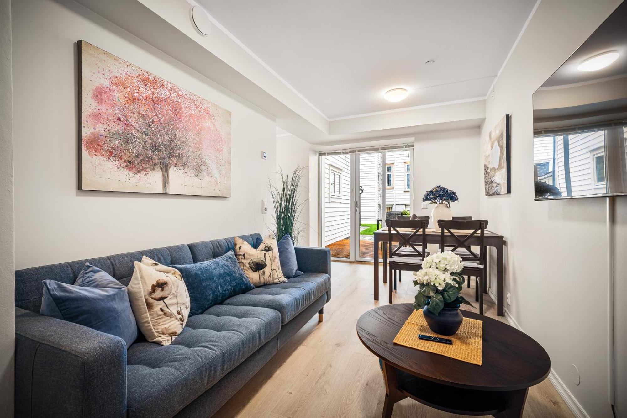 Apartment Corner