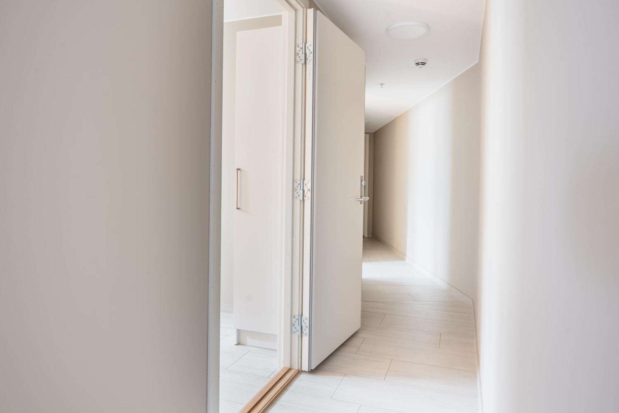 L Urban - Spacious With Private Terrace
