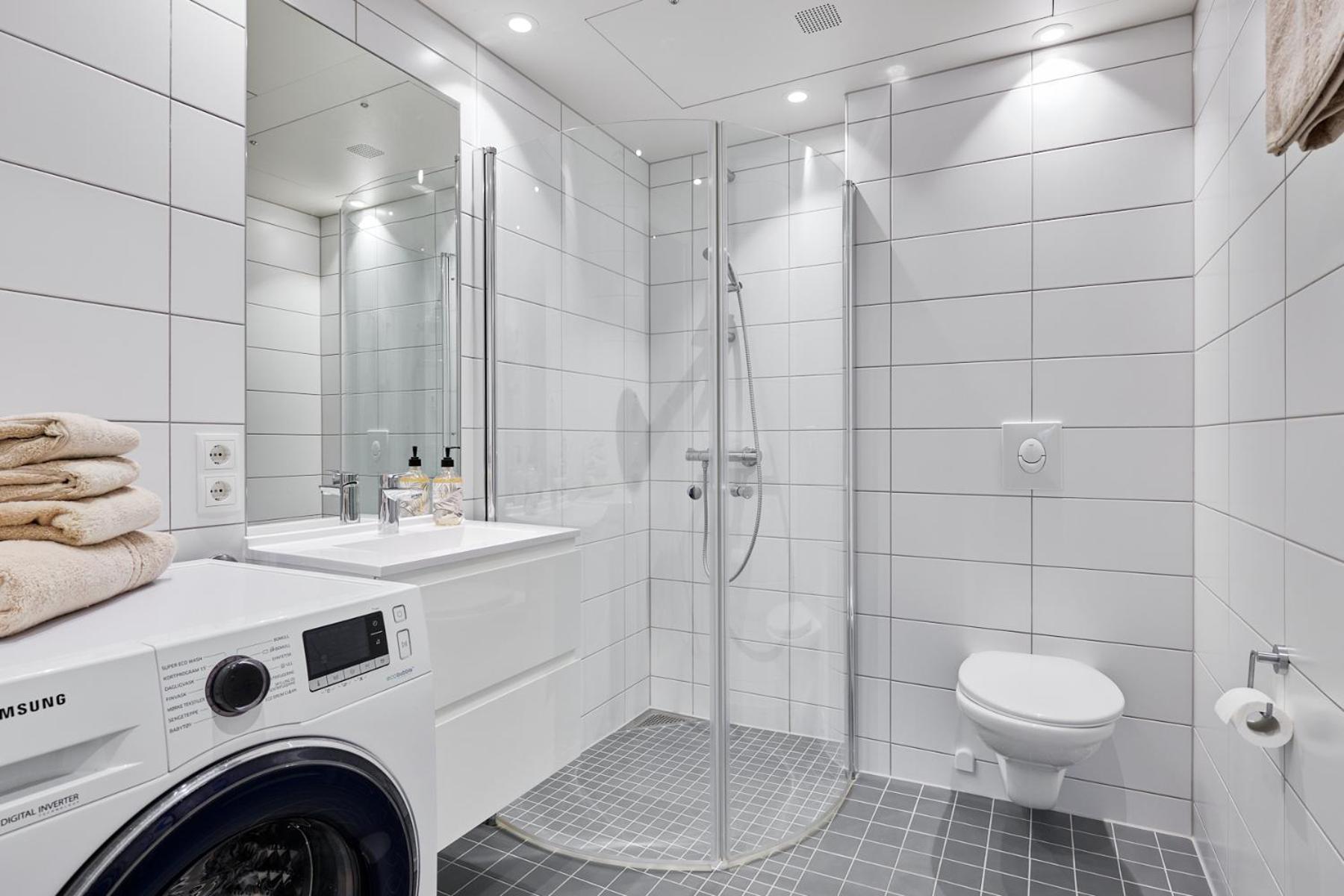Apartment Stylish 2-br Retreat In Heart Of Vibrant