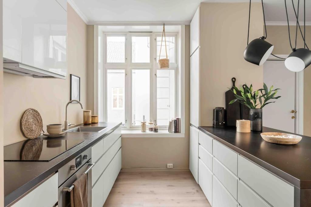 Beautiful In The Heart Of Apartment *