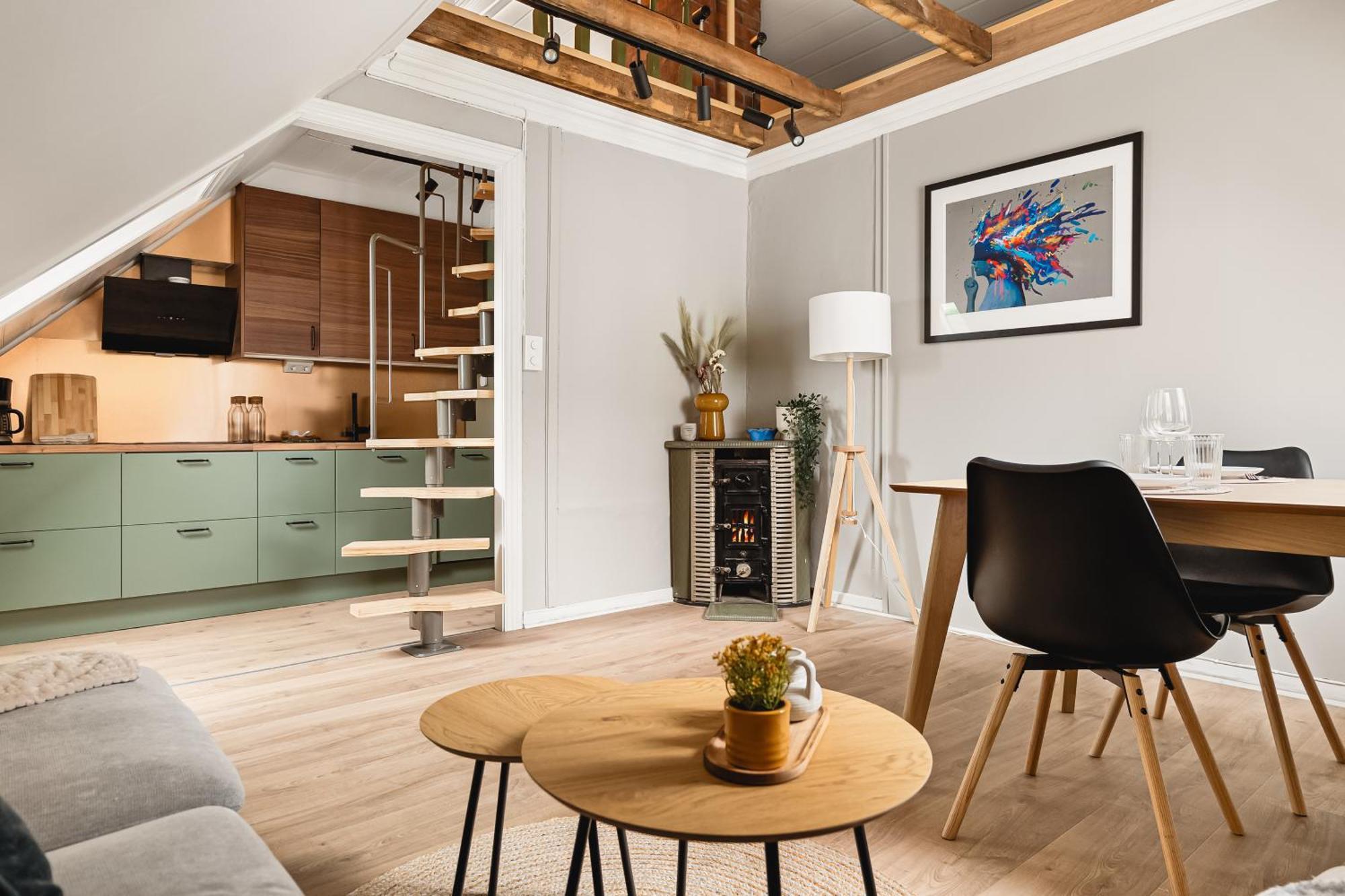 Apartment 2024 Renovated Luxury Penthouse! Up To 9 Guests! Bergen