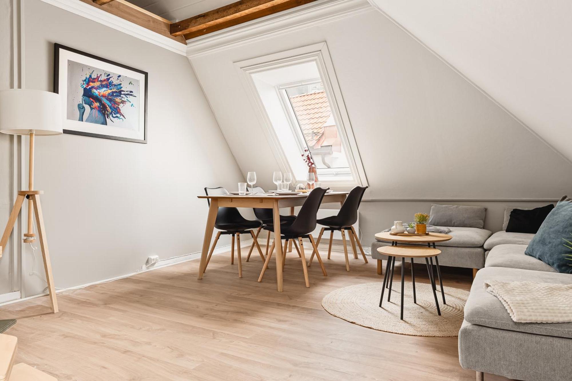 Apartment 2024 Renovated Luxury Penthouse! Up To 9 Guests! Bergen