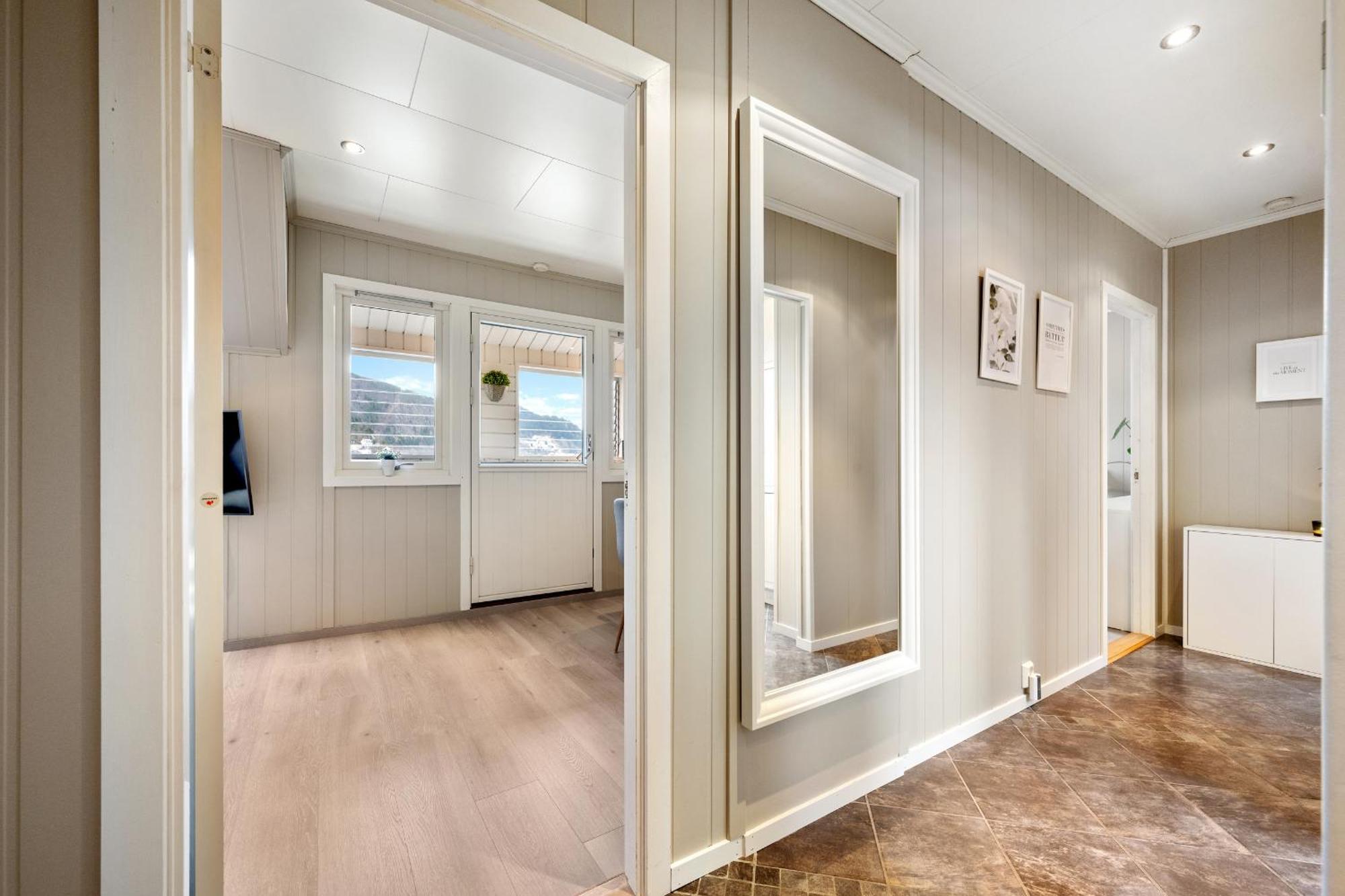 Top-floor W/great View