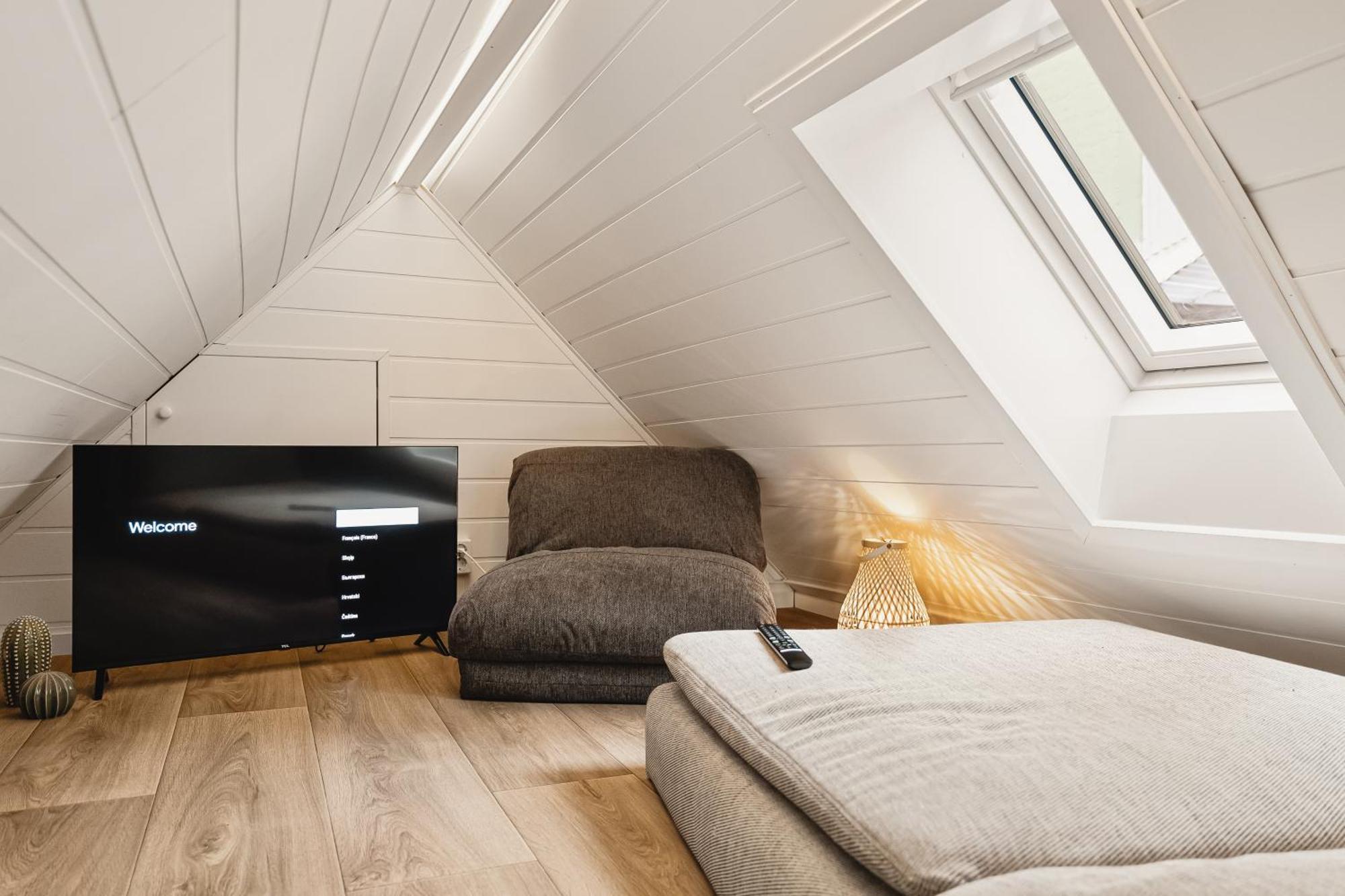 Apartment 2024 Renovated Luxury Penthouse! Up To 9 Guests! Bergen