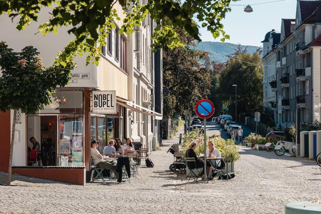Dinbnb I 500 M To Centrum I Shared Patio I Street Parking Lägenhet Bergen