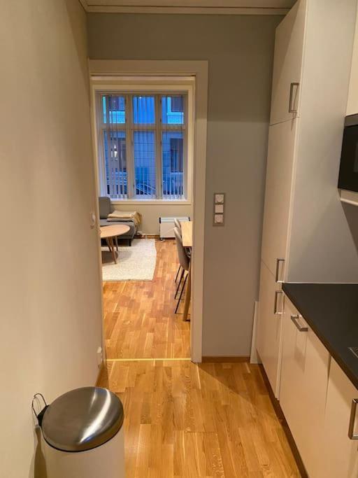 Lovely In Apartment *