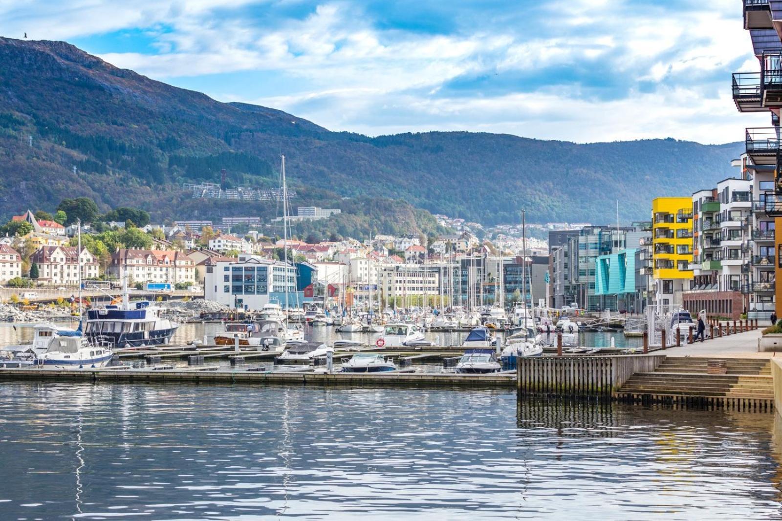 Dinbnb I 78sqm For The Family I Balcony & Near The Sea Apartment Bergen