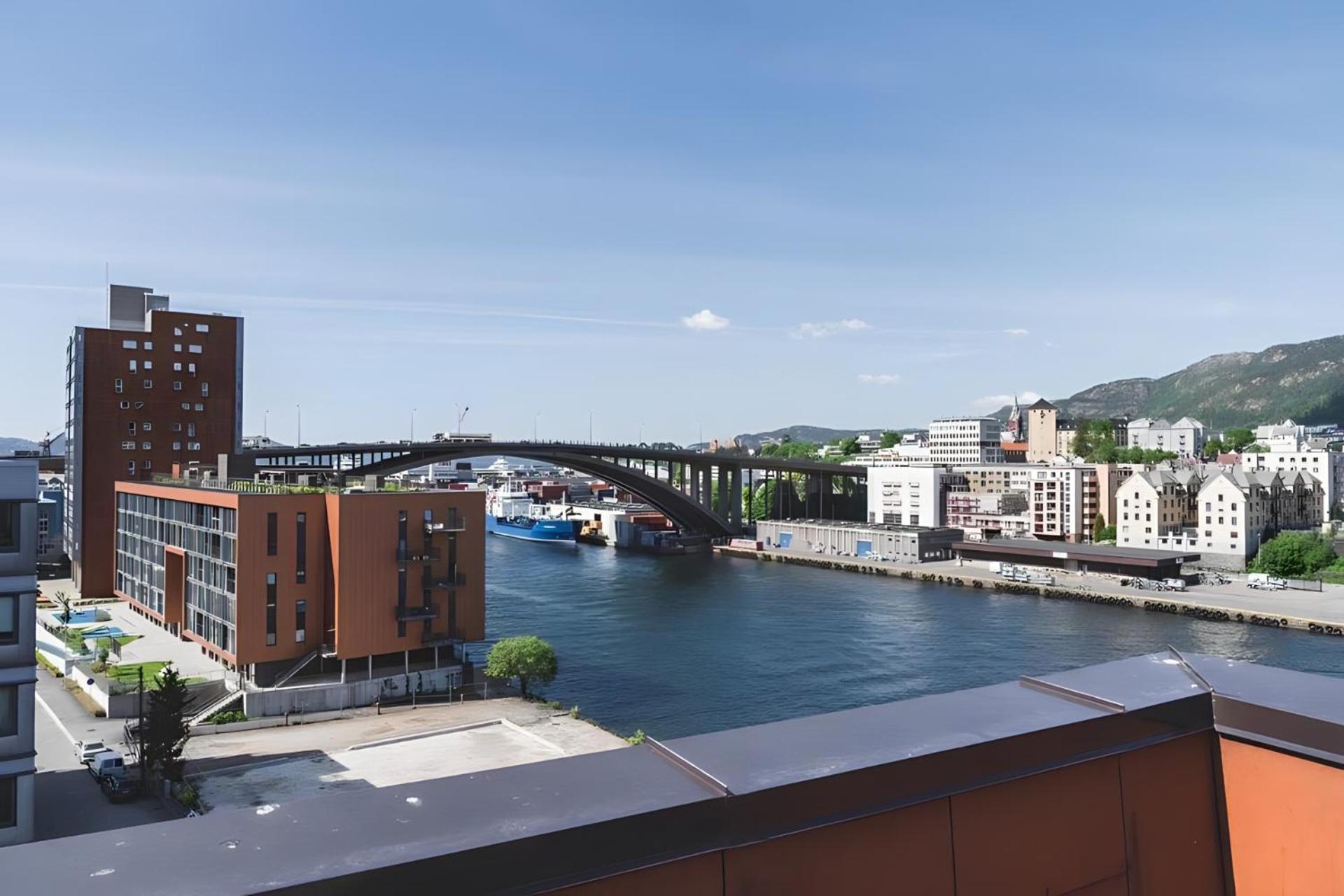 Modern And Centrally Located