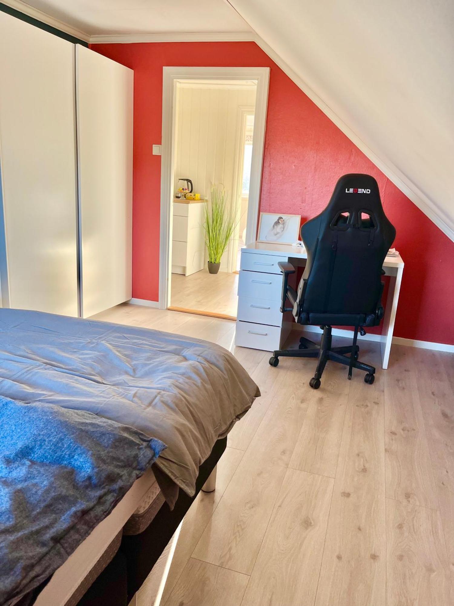 A Beautiful 3-bedroom With Stunning Views And Free Parking * Bergen
