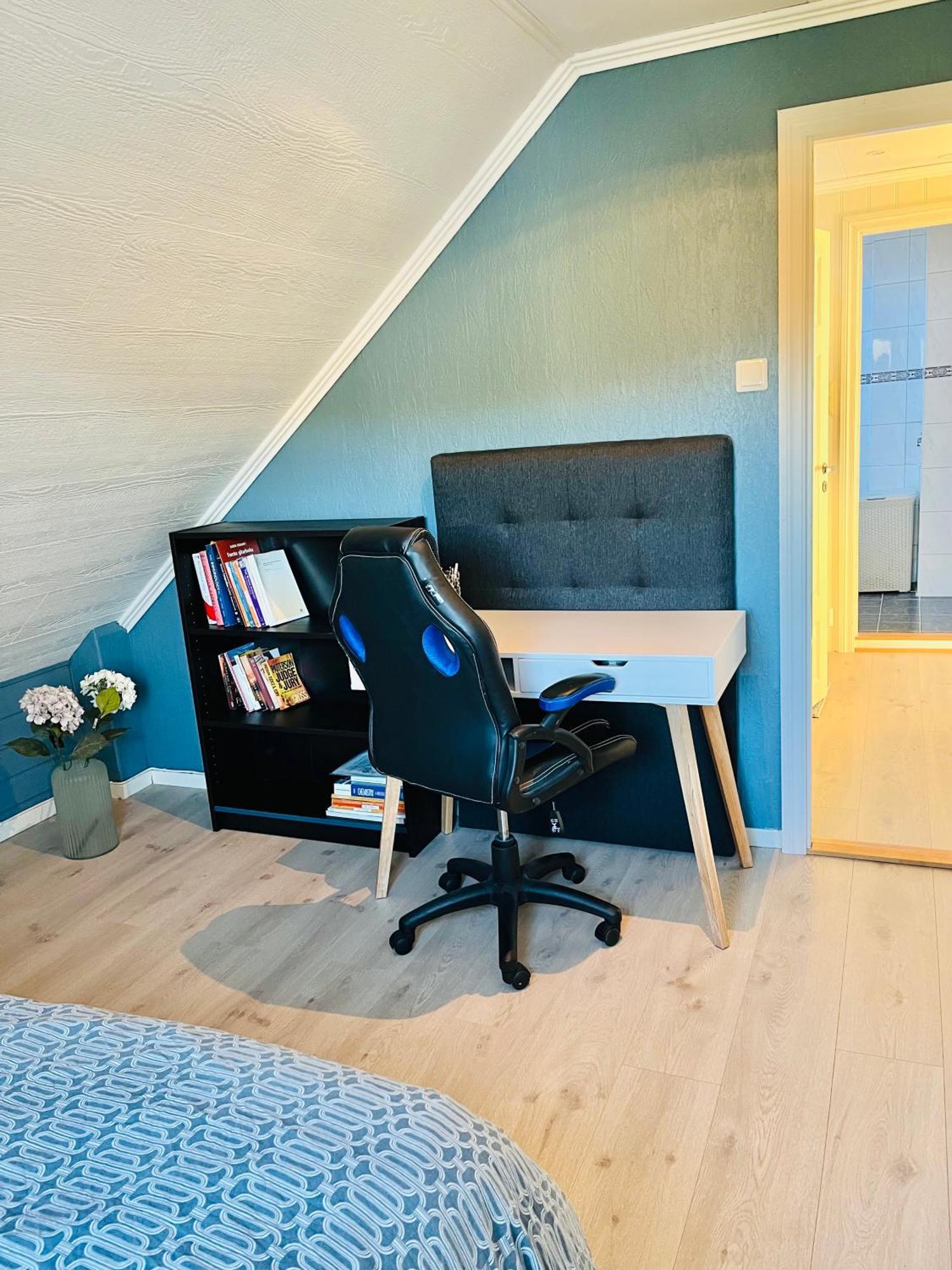 A Beautiful 3-bedroom With Stunning Views And Free Parking * Bergen