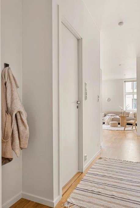 Centrally Located - Beautiful & Bright *