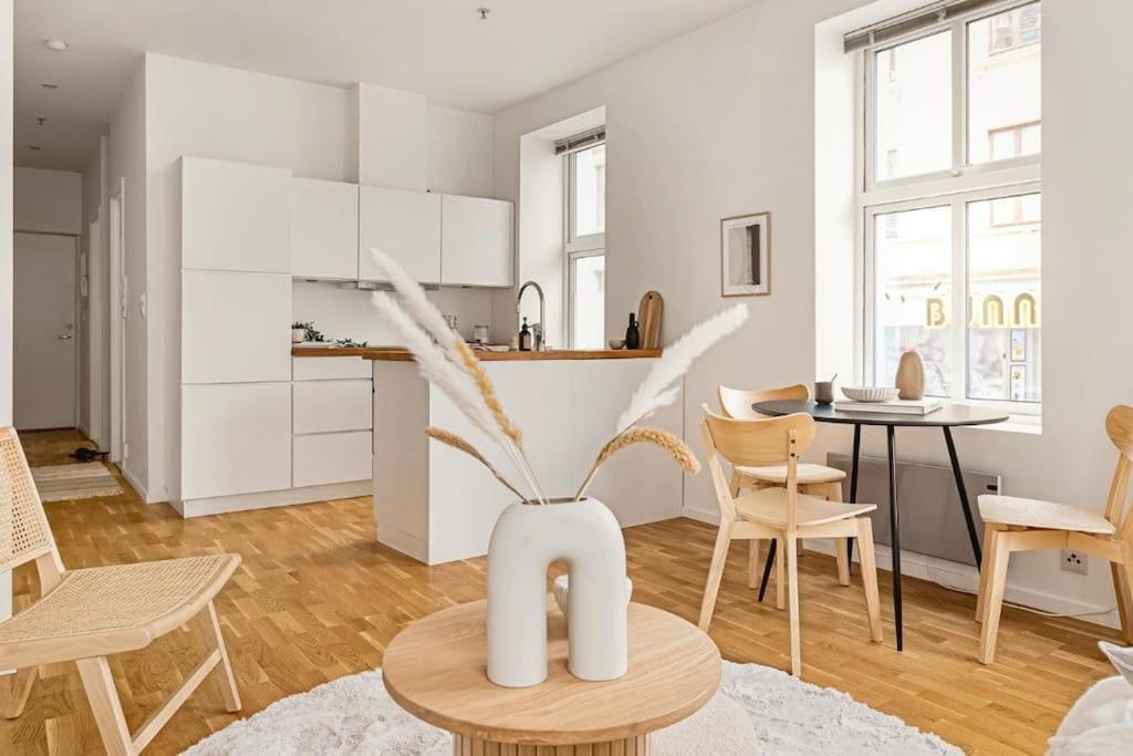 Appartement Centrally Located - Beautiful & Bright *