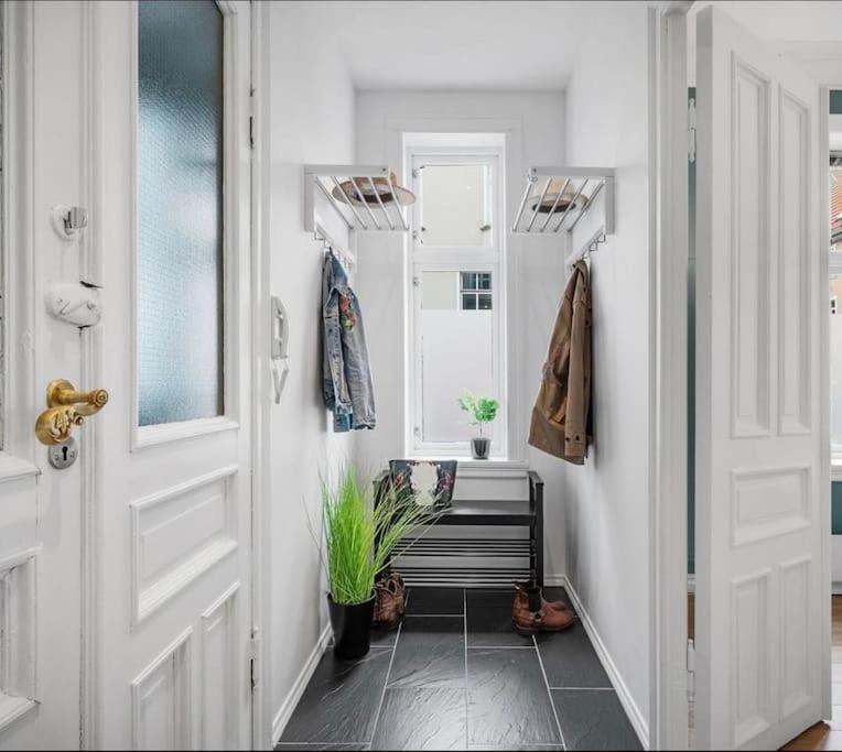 Apartment Dinbnb I 104 Sqm Of Comfort I 450m To I Bathtub *