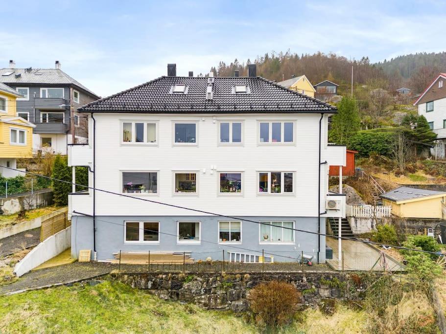 Lille Damsgardsveien 61 * Bergen