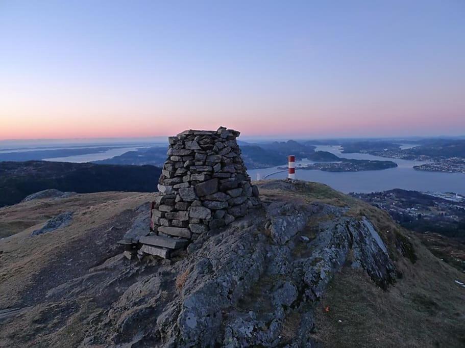 Moderne Med Fjordutsikt Og Spabad 25.min. Fra Sentrum Holiday home Bergen
