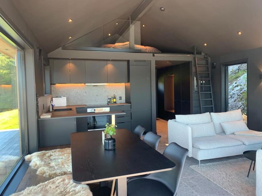 Moderne Med Fjordutsikt Og Spabad 25.min. Fra Sentrum Ferienhaus Bergen