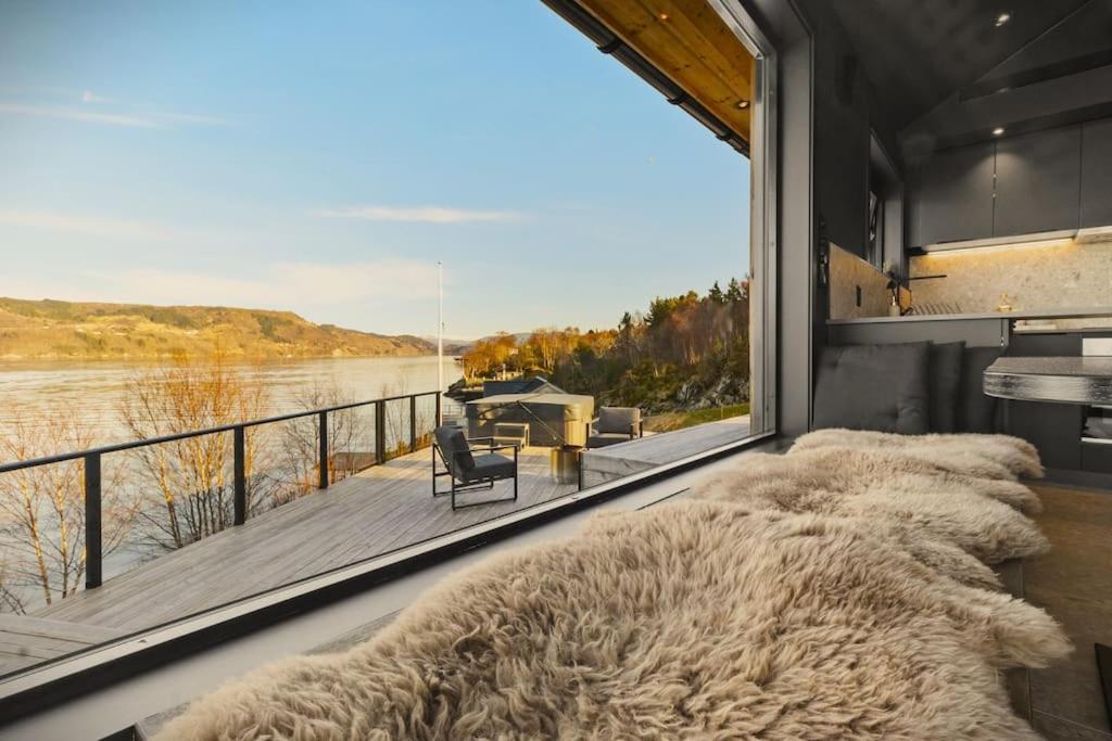 Moderne Med Fjordutsikt Og Spabad 25.min. Fra Sentrum Holiday home Bergen