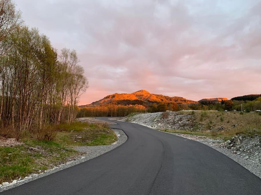 Moderne Med Fjordutsikt Og Spabad 25.min. Fra Sentrum