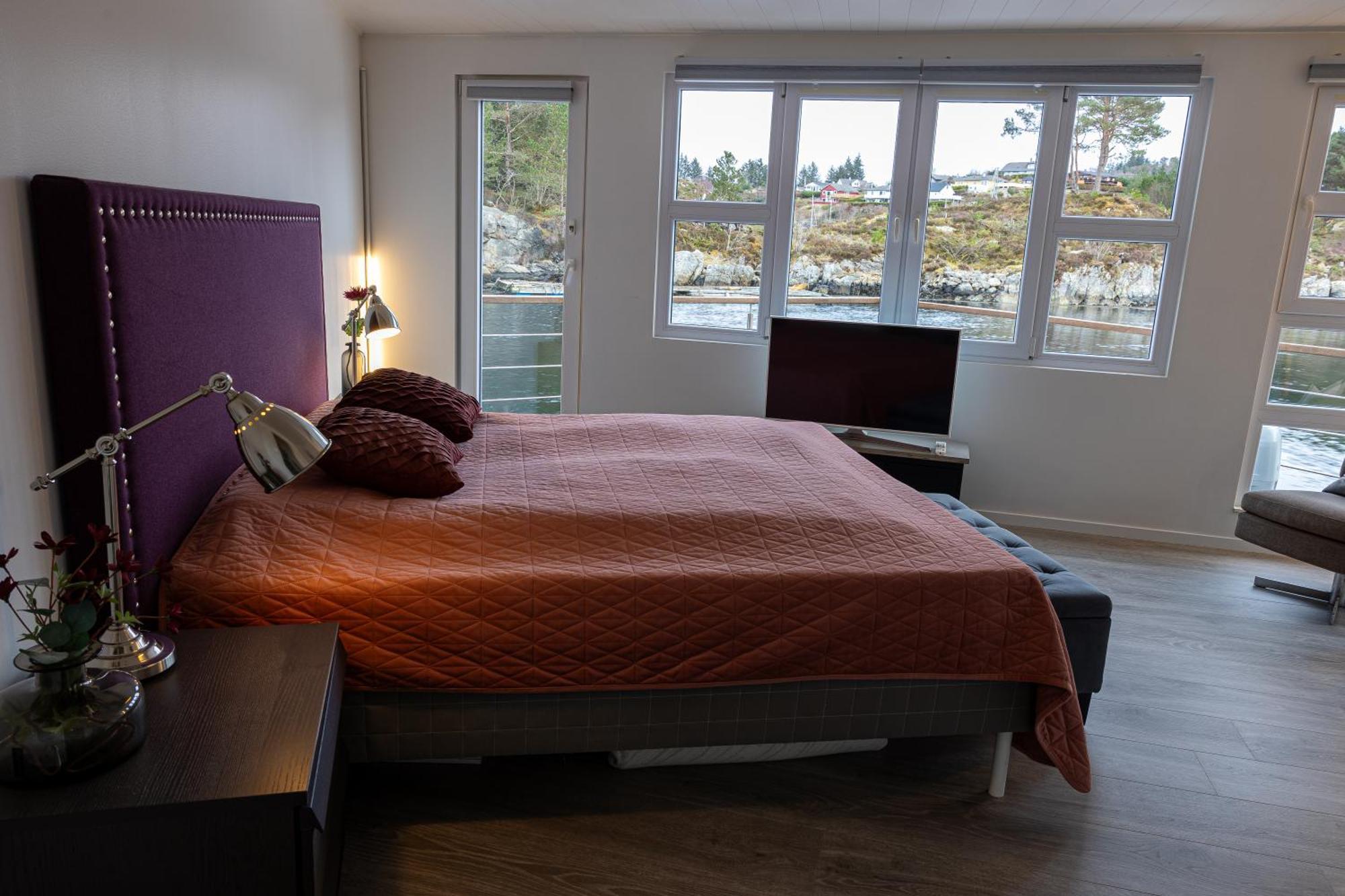Båthotell Floating 3*