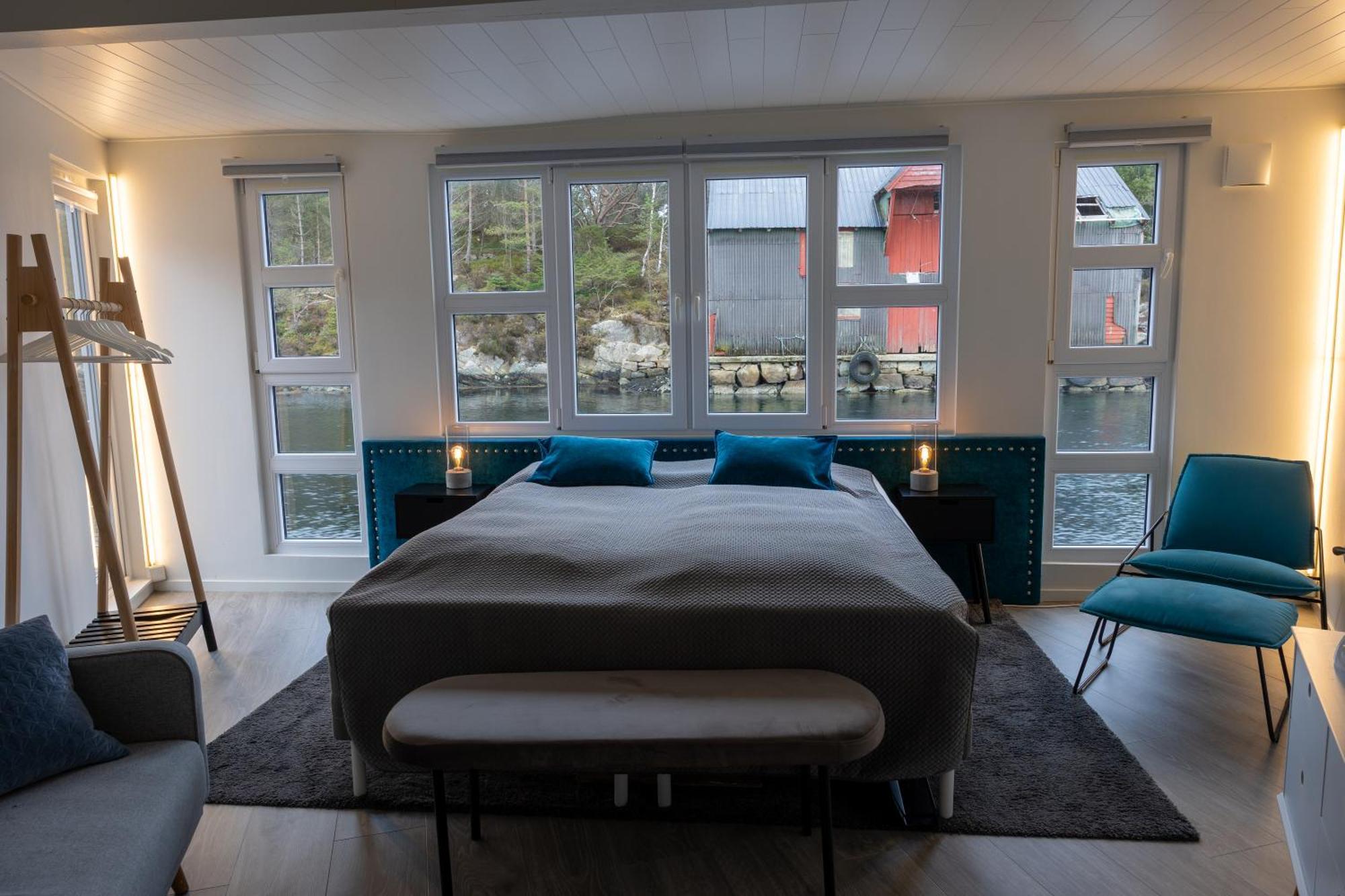 Floating Båthotell 3*