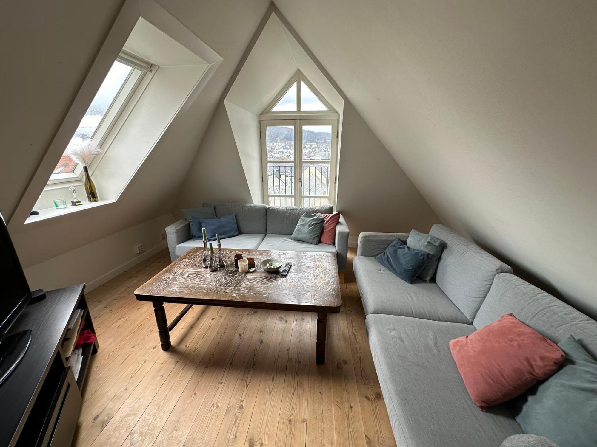 Homestay Sjarmerende Bolig Like Ved Togstasjonen *