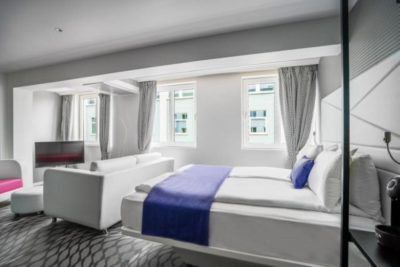 Magic & Kloverhuset 4*