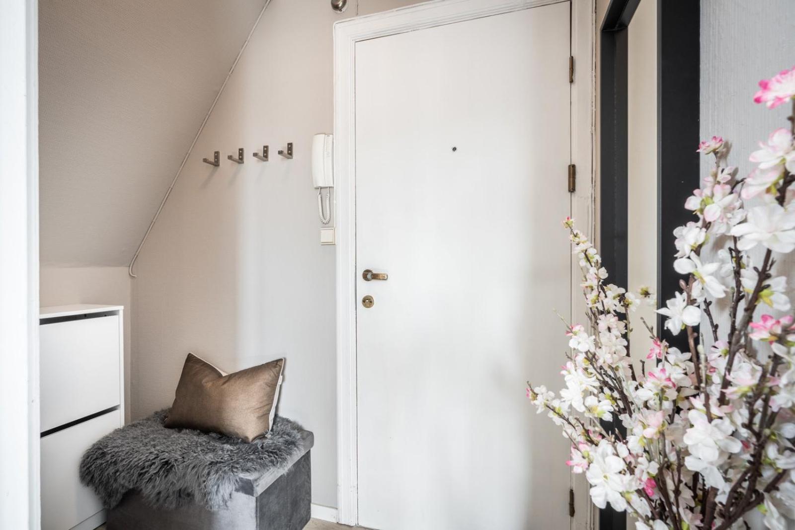 Dinbnb I On Of The I 400m To Bryggen And Floibanen Bergen