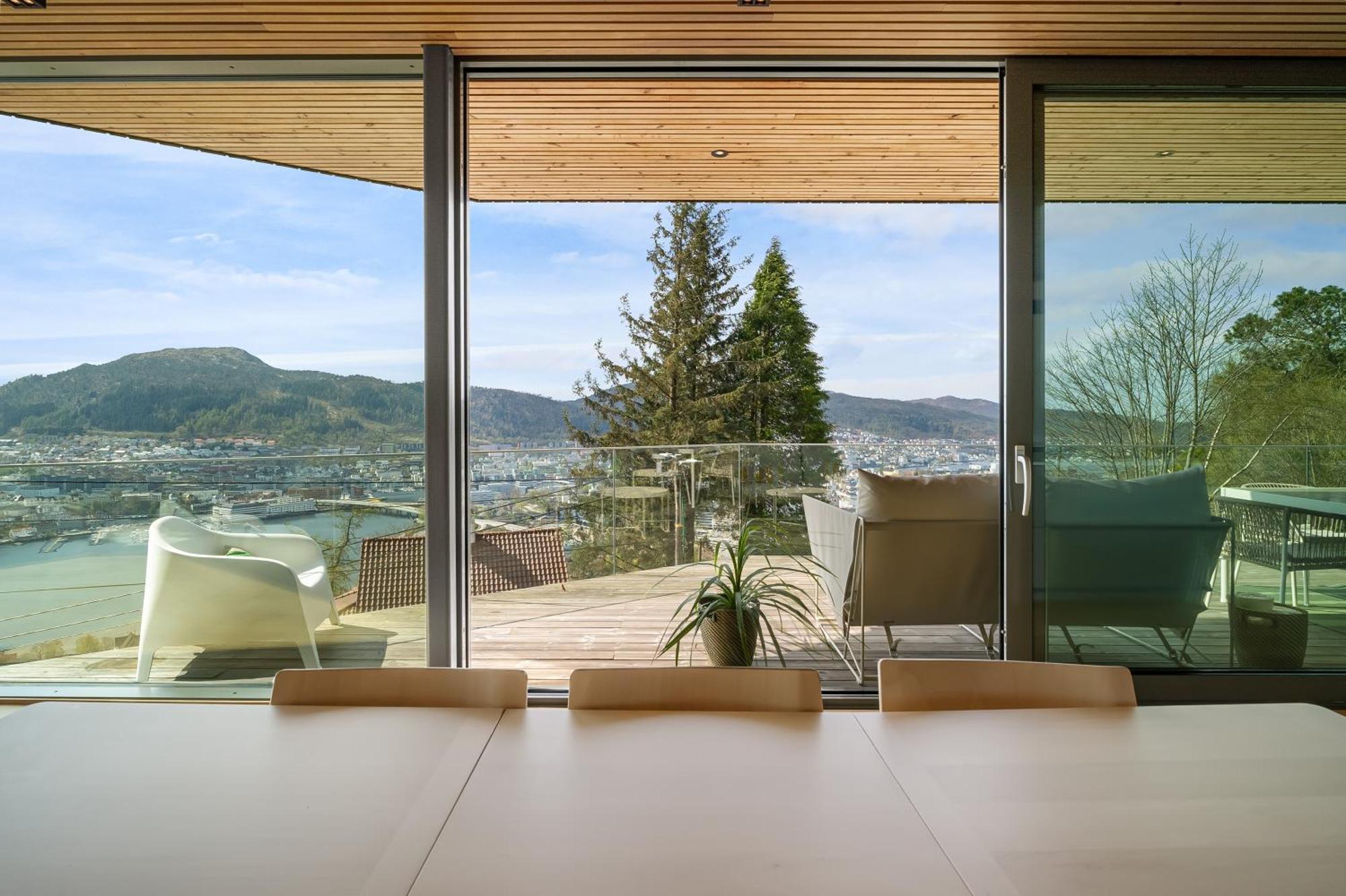 Villaer Amazing View - 5 Bedrooms - New House - Modern And Exclusive *