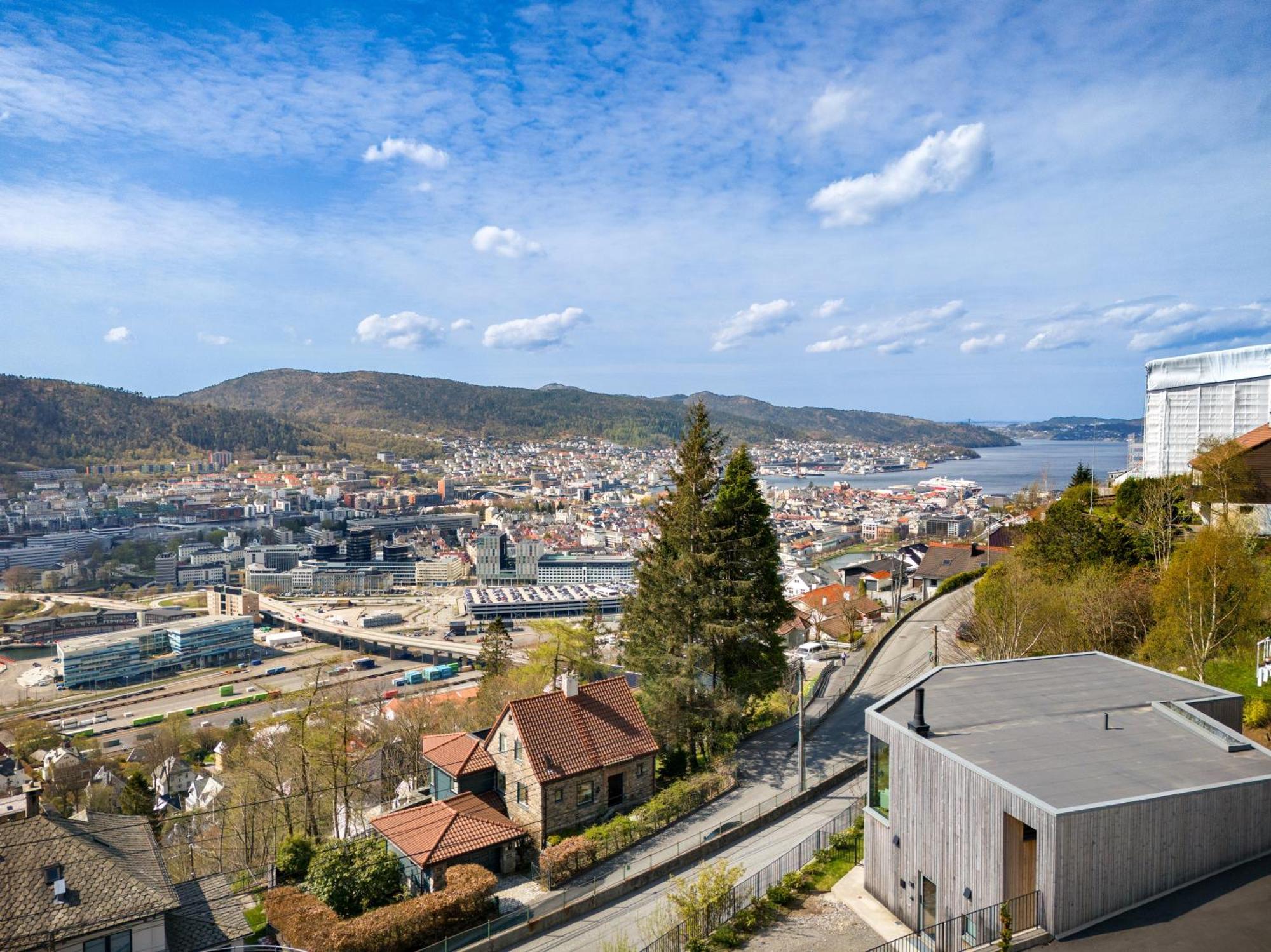 Amazing View - 5 Bedrooms - New House - Modern And Exclusive * Bergen