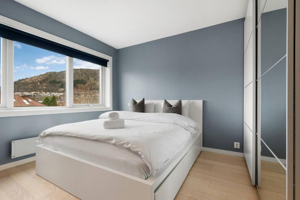 Scandinavian Style Apartement! Balcony And Stunning Views! Apartment