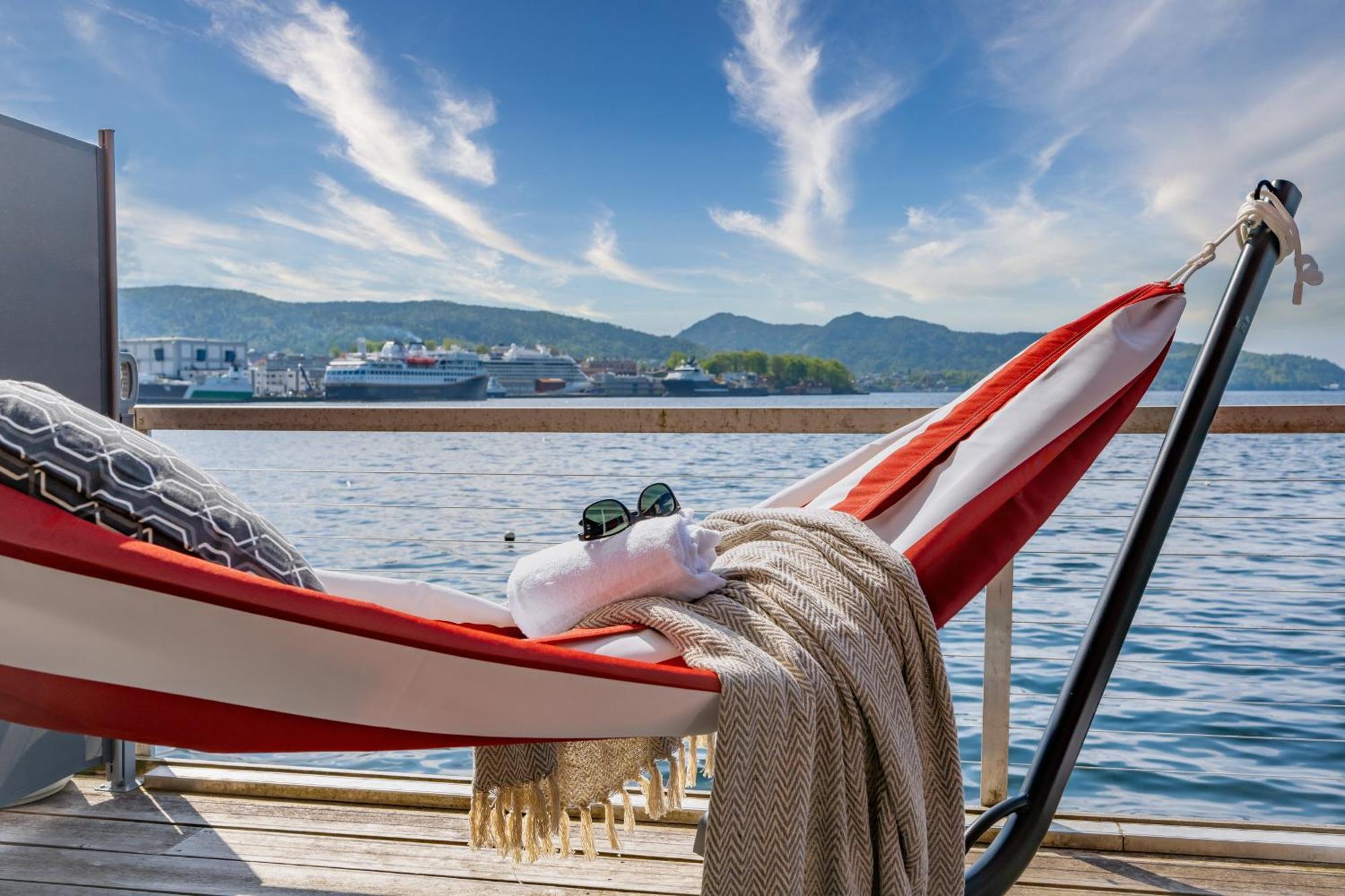 Seafront With Parking And Self Check-in! * Bergen