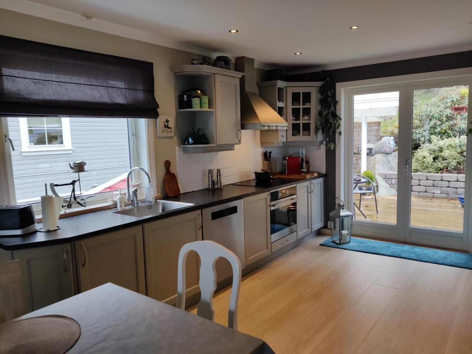 Nearby Bergen, Midtunlia 27d Holiday home