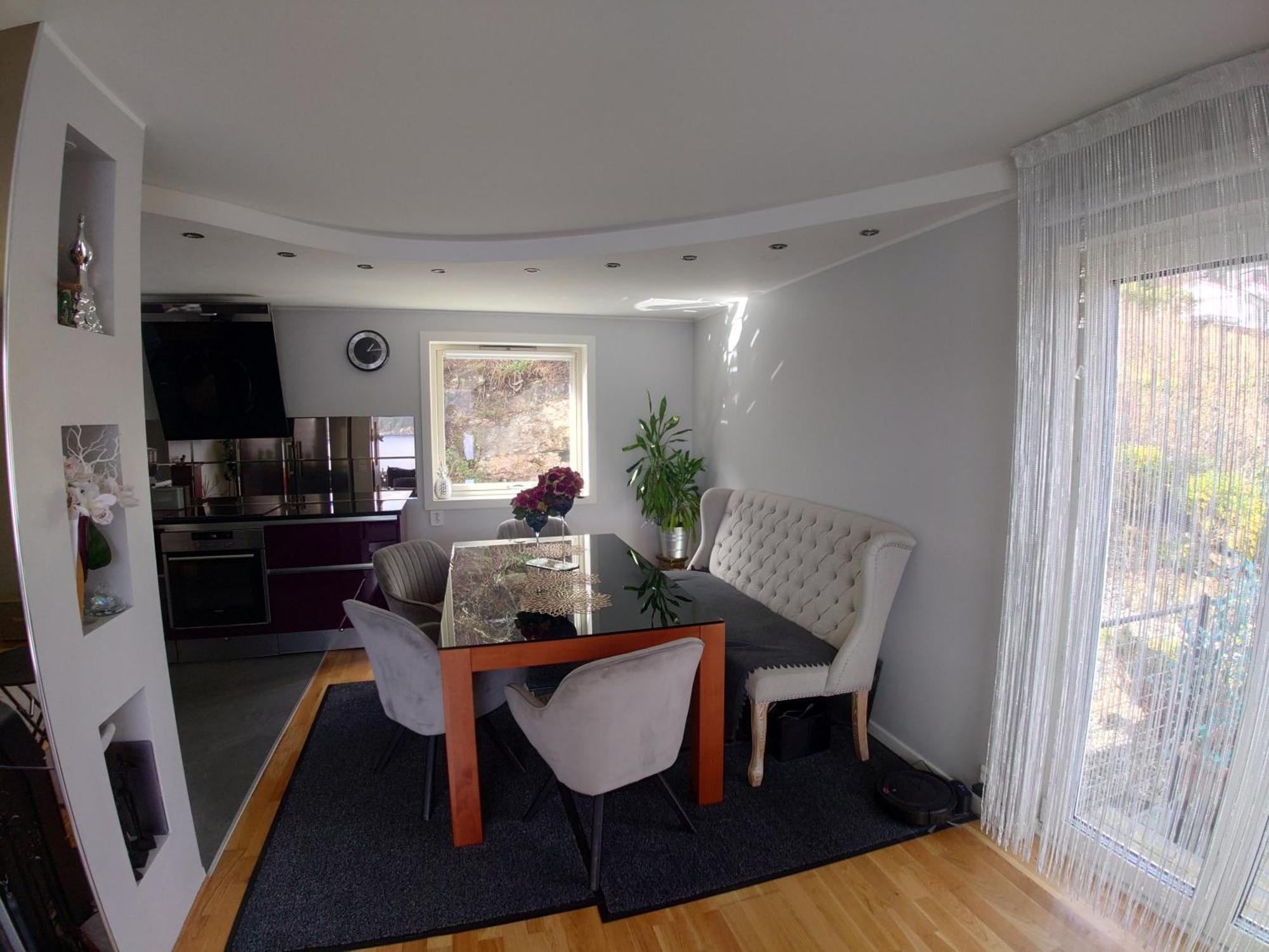 Sunrise Terrace Apartment *