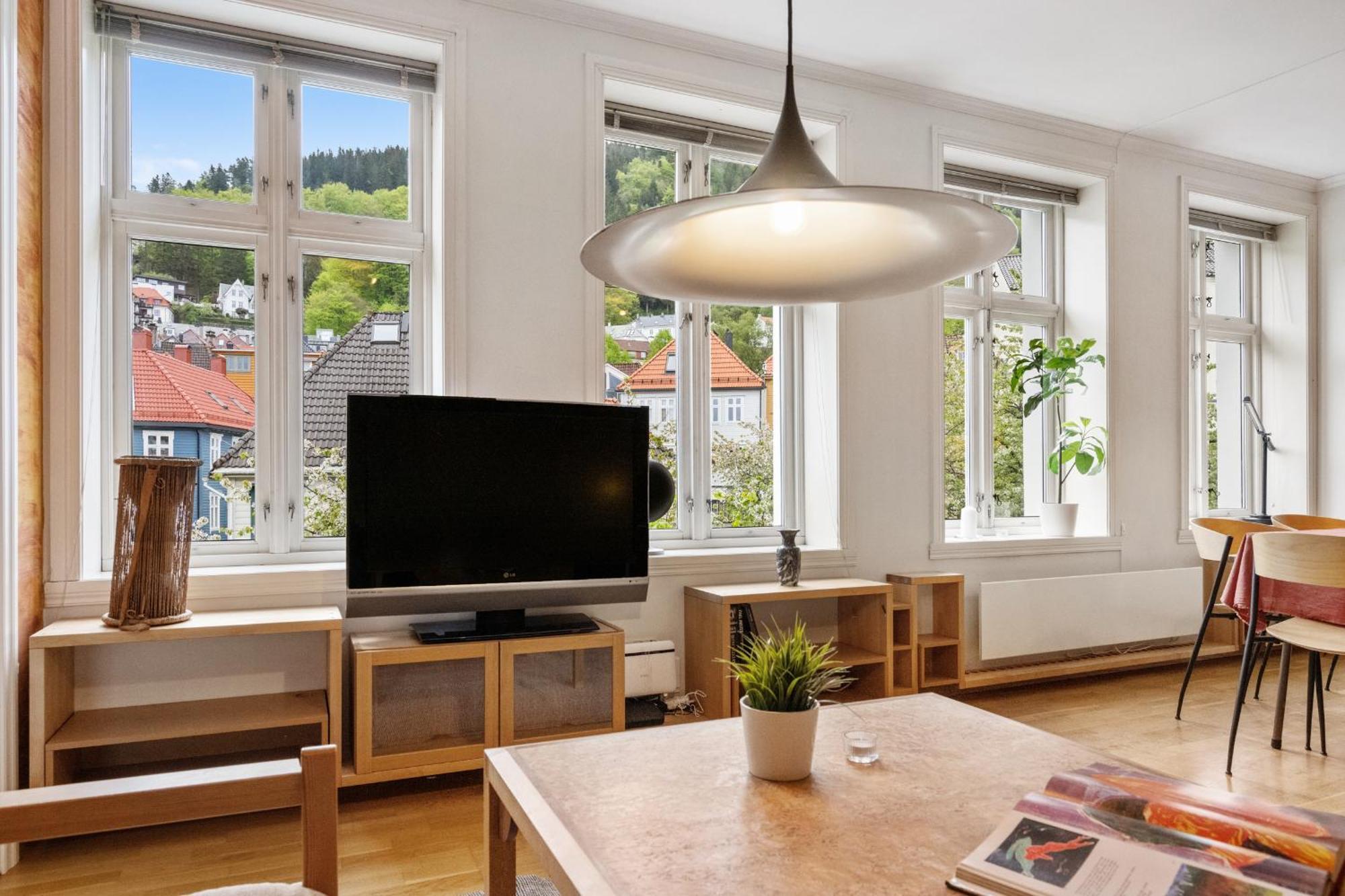 Spacious 3-bedroom For 8 By Bryggen * Bergen