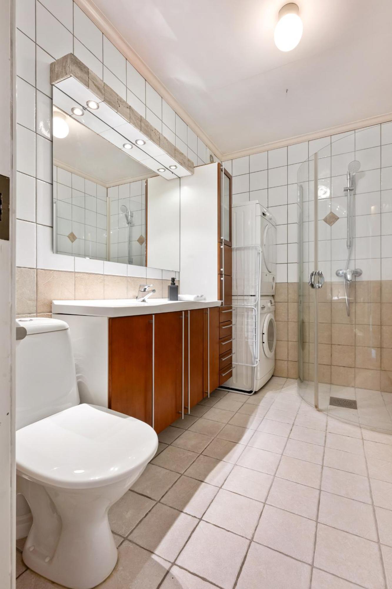 Spacious 3-bedroom For 8 By Bryggen Apartment