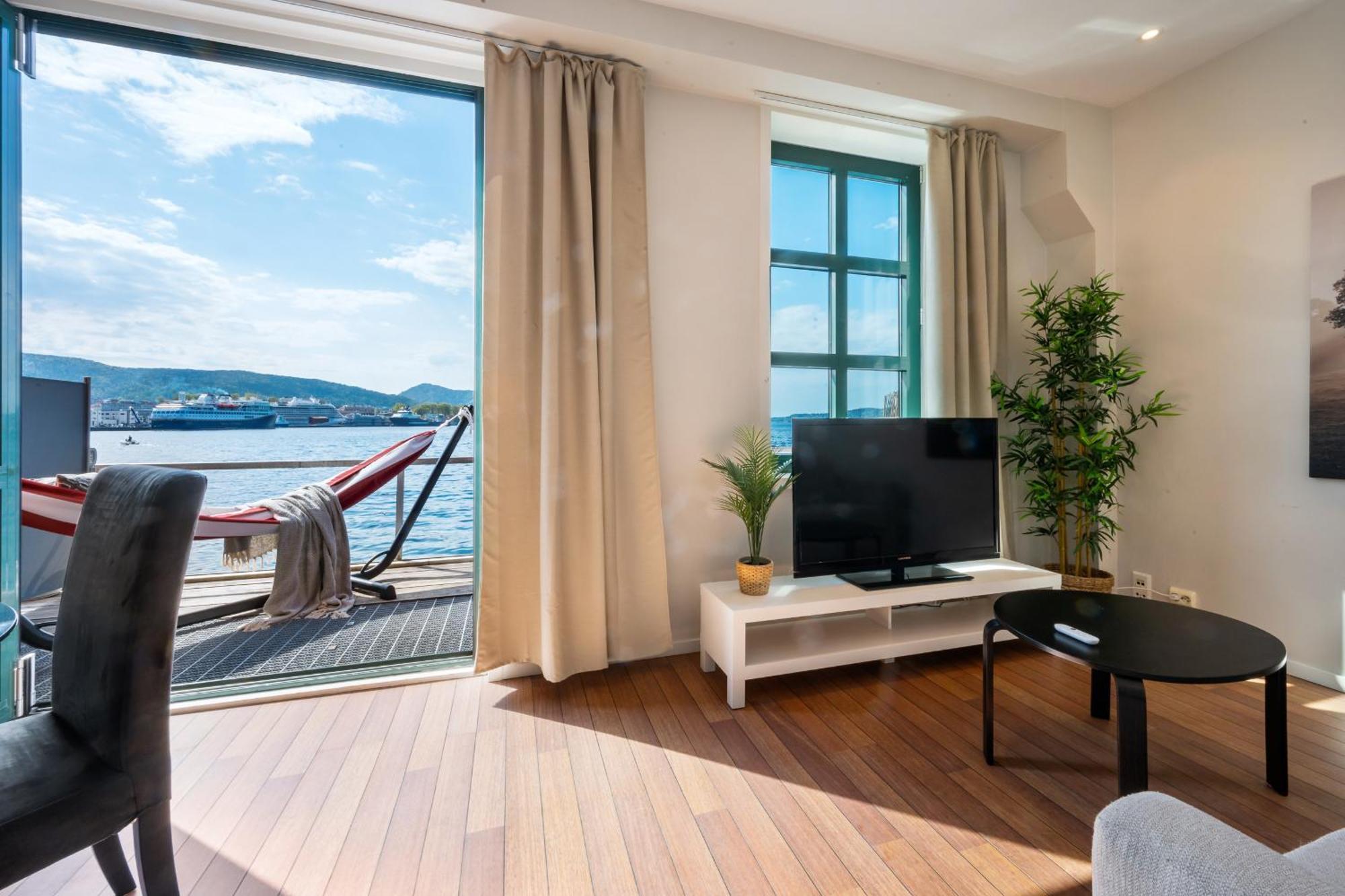 Lägenhet New! Sea Front Apt. With Terrace Above The Sea! Bergen