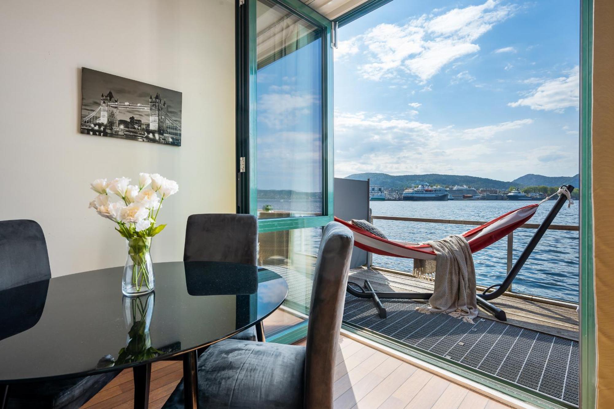 Lägenhet New! Sea Front Apt. With Terrace Above The Sea! Bergen