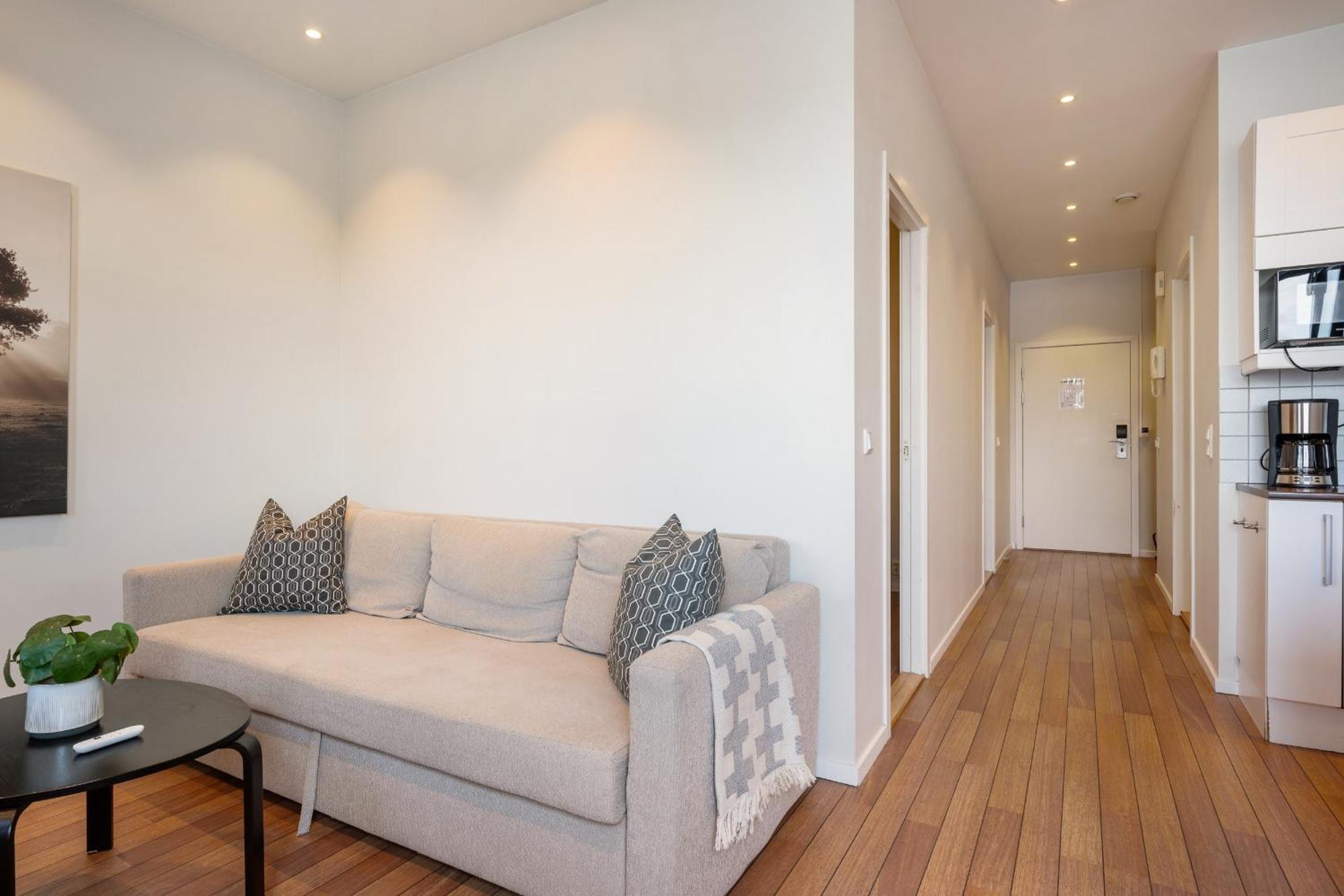 New! Sea Front Apt. With Terrace Above The Sea! Lägenhet Bergen